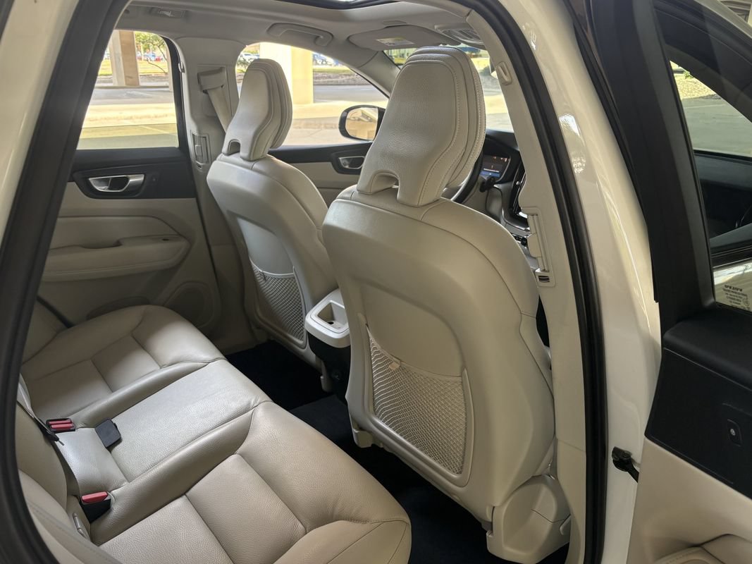 Used 2024 Volvo XC60 B5 Plus AWD/4WD image 31
