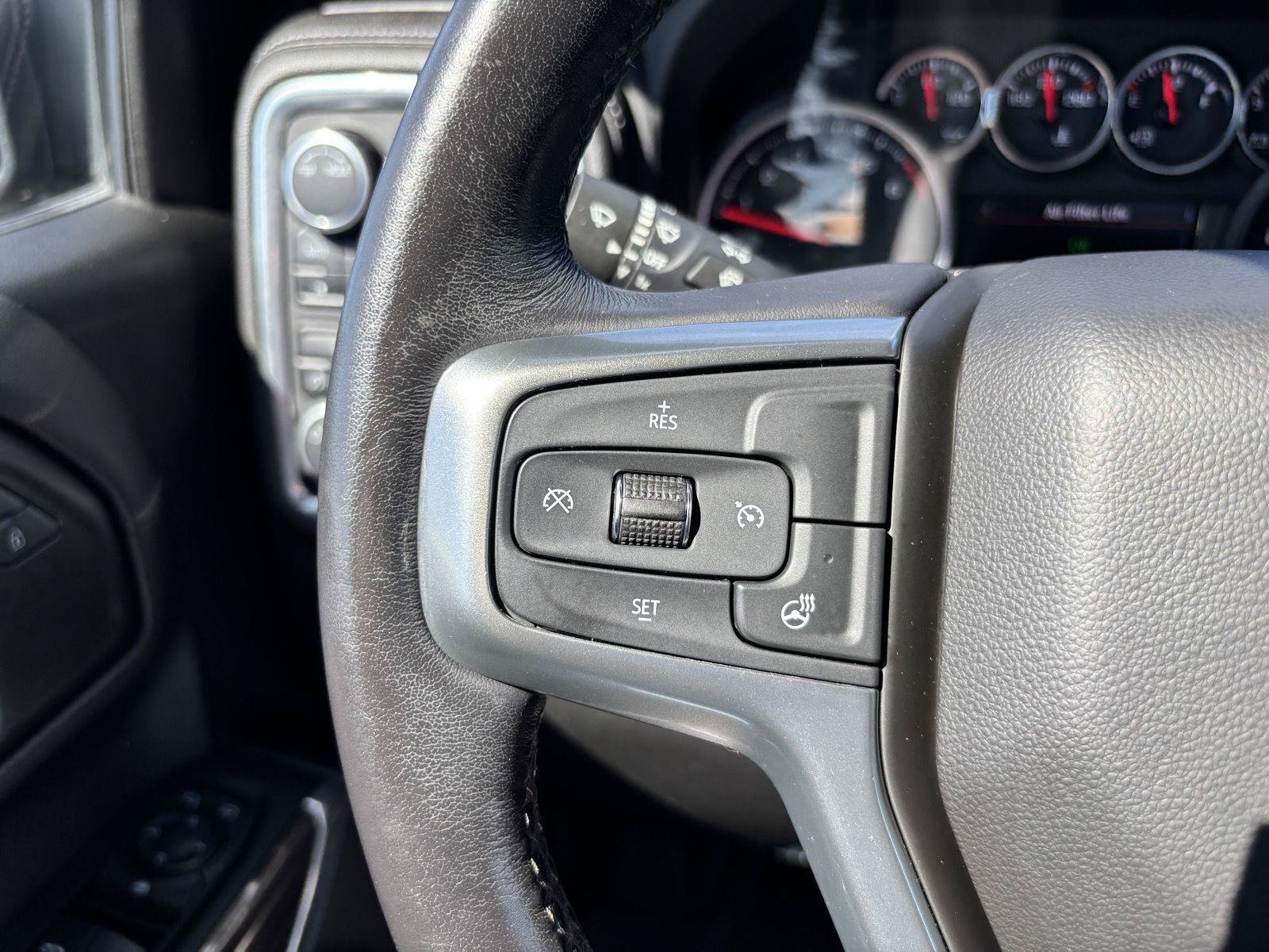 Used 2021 Chevrolet Silverado 1500 LT AWD/4WD image 16
