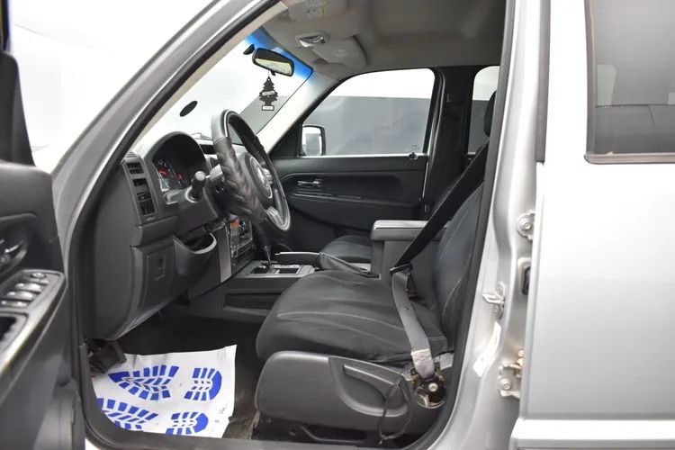 Used 2011 Jeep Liberty Sport w/ Popular Equipment Group AWD/4WD image 14