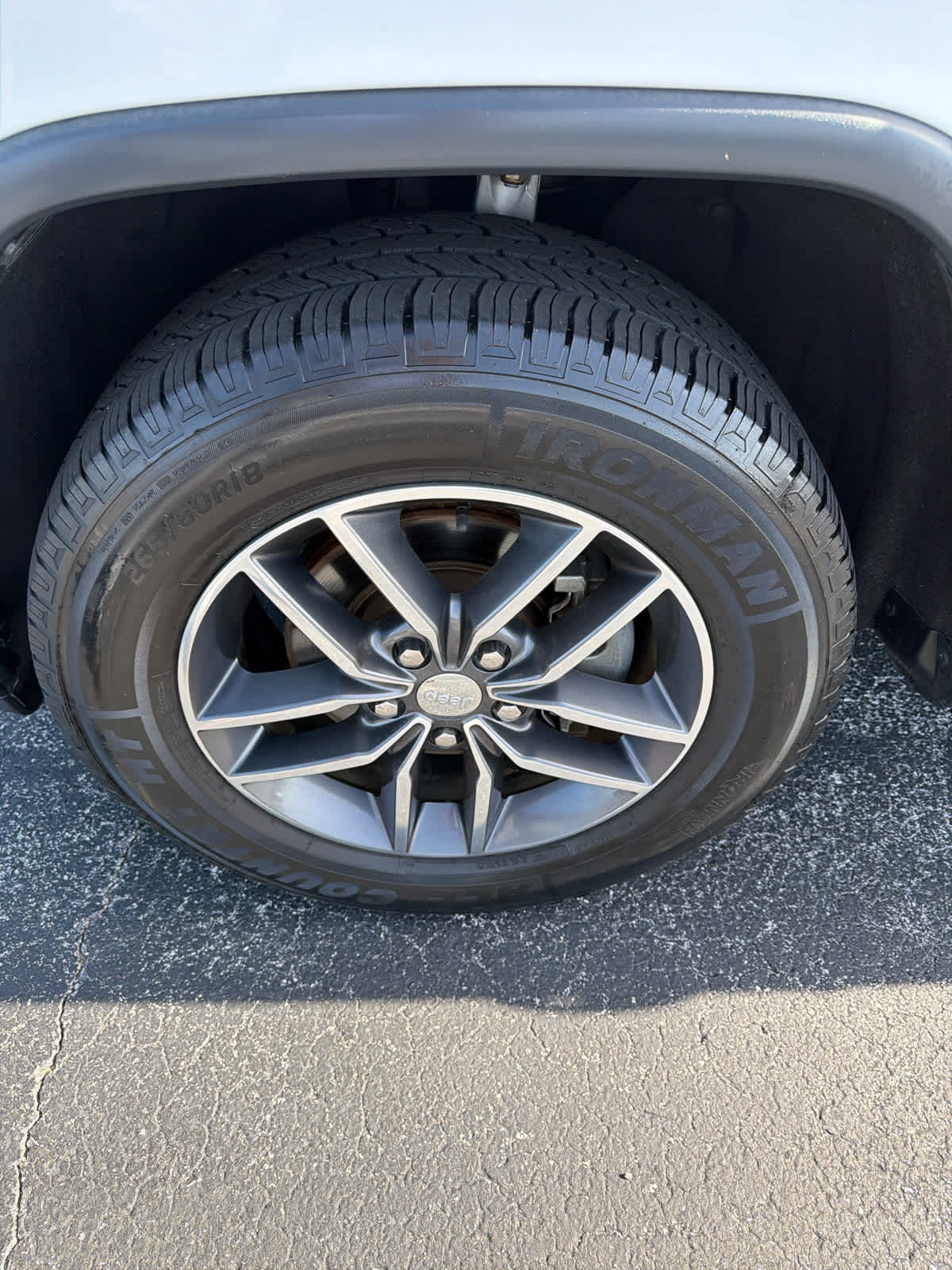 Used 2017 Jeep Grand Cherokee Limited w/ Trailer Tow Group IV RWD image 9