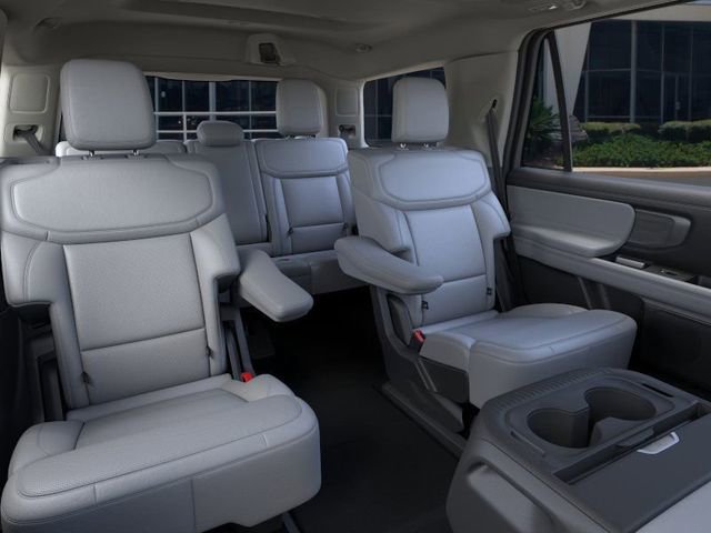 New 2025 Ford Expedition Platinum image 11