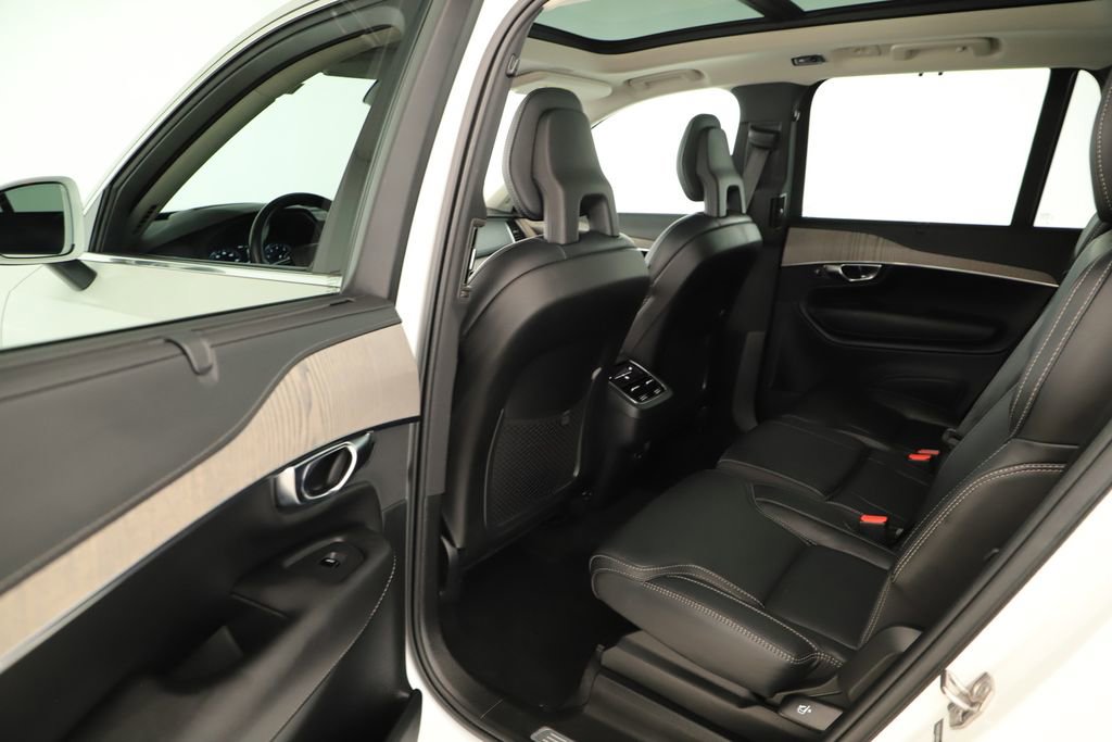 Used 2022 Volvo XC90 T6 Inscription w/ Advanced Package image 28
