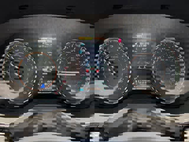 Used 2023 Subaru Crosstrek 2.5i Limited w/ Moonroof Package AWD/4WD image 31