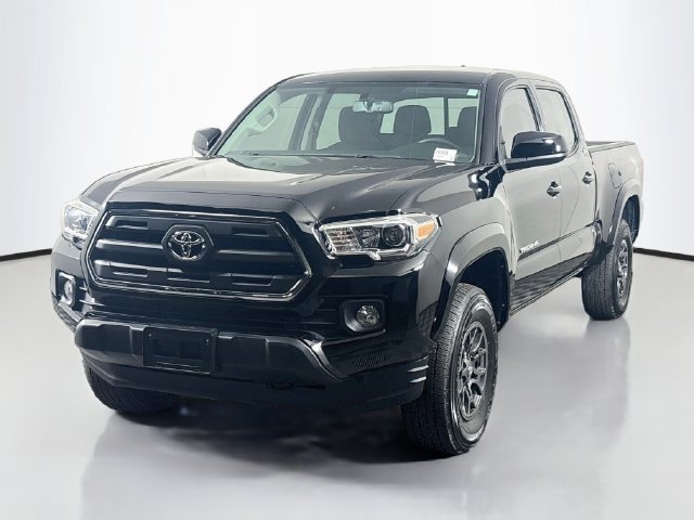 Used 2017 Toyota Tacoma SR5 w/ Tow Package AWD/4WD image 3