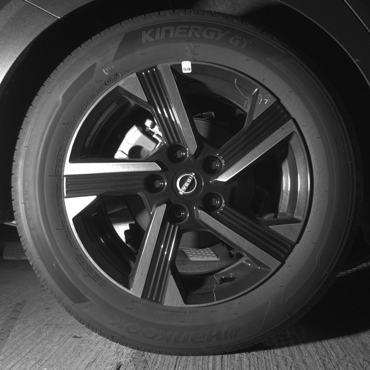 Used 2025 Nissan Sentra SV image 15