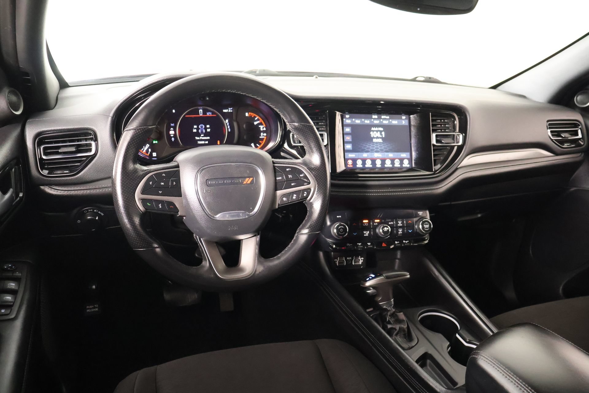 Used 2023 Dodge Durango SXT Launch Edition RWD image 2