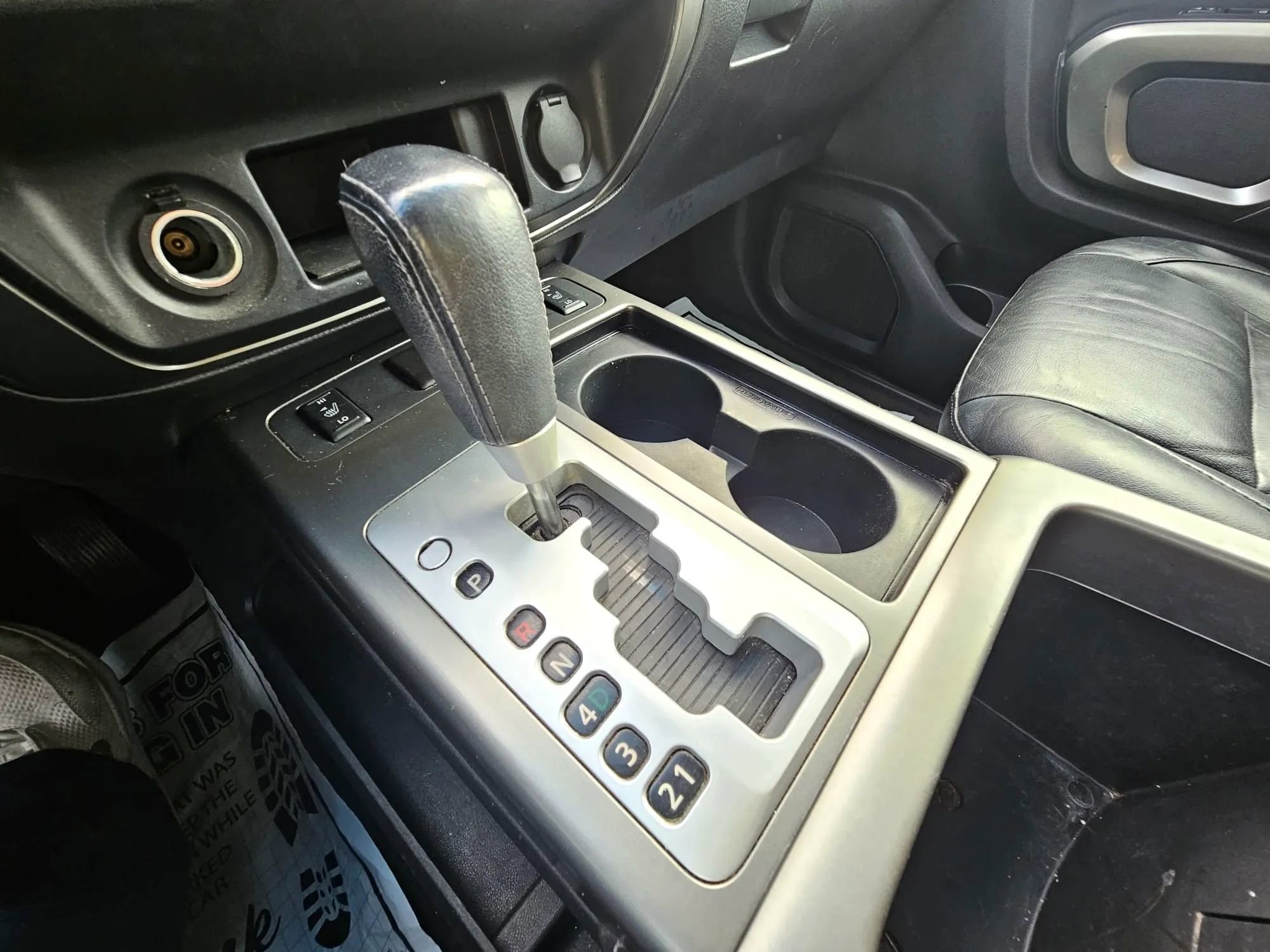 Used 2015 Nissan Armada SL image 25