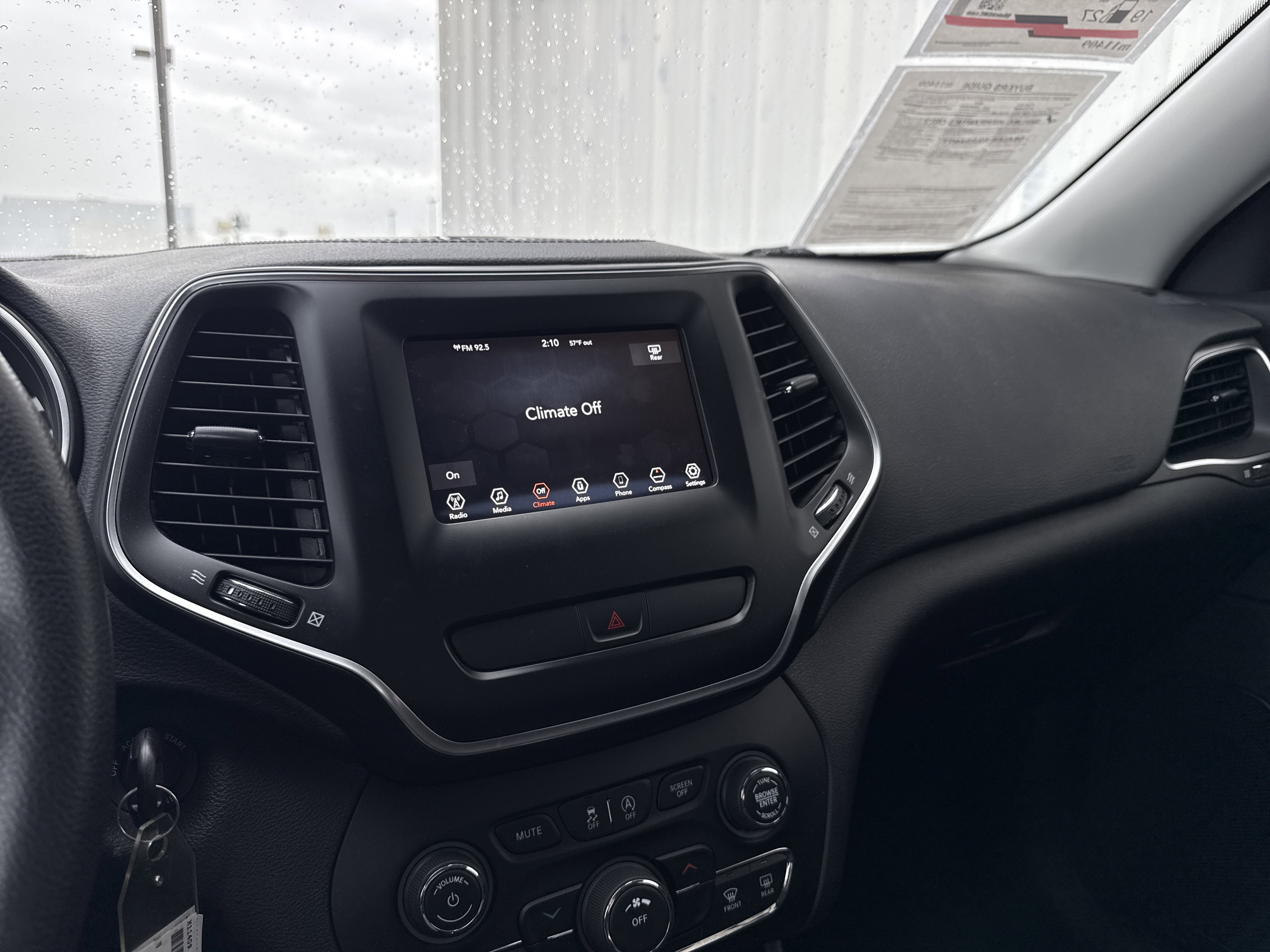 Used 2019 Jeep Cherokee Latitude w/ Popular Appearance Group image 25