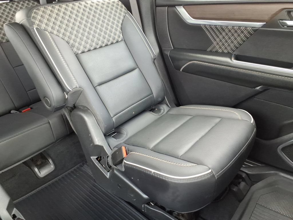 Used 2024 GMC Acadia Denali w/ Super Cruise Package AWD/4WD image 18