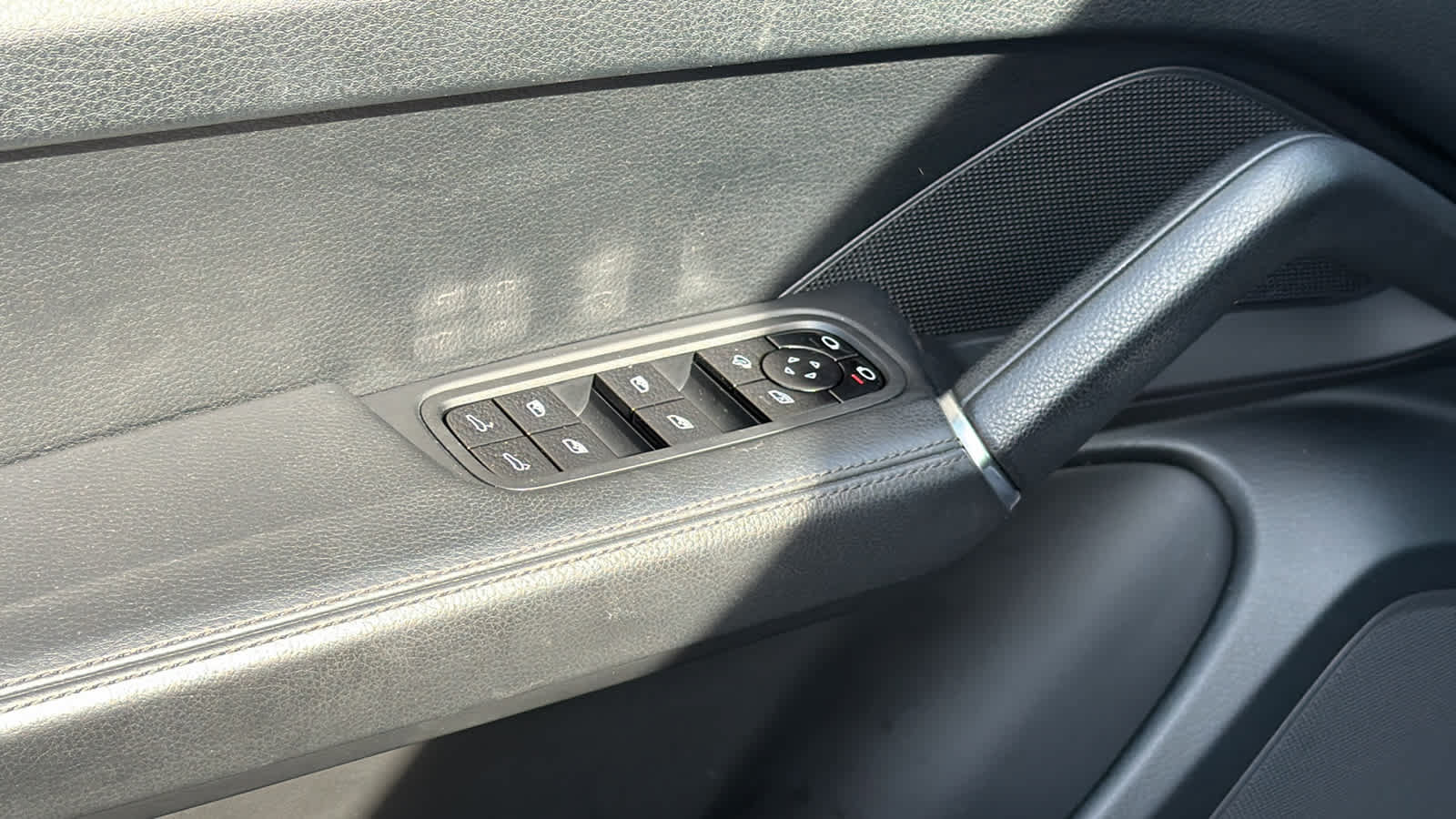 Used 2019 Porsche Cayenne AWD/4WD image 22