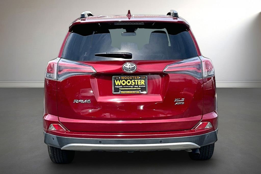 Used 2018 Toyota RAV4 XLE AWD/4WD image 6