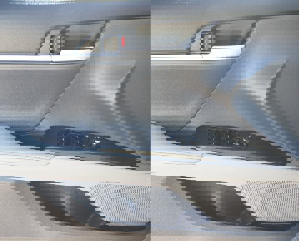 Used 2024 Toyota Camry XSE image 27