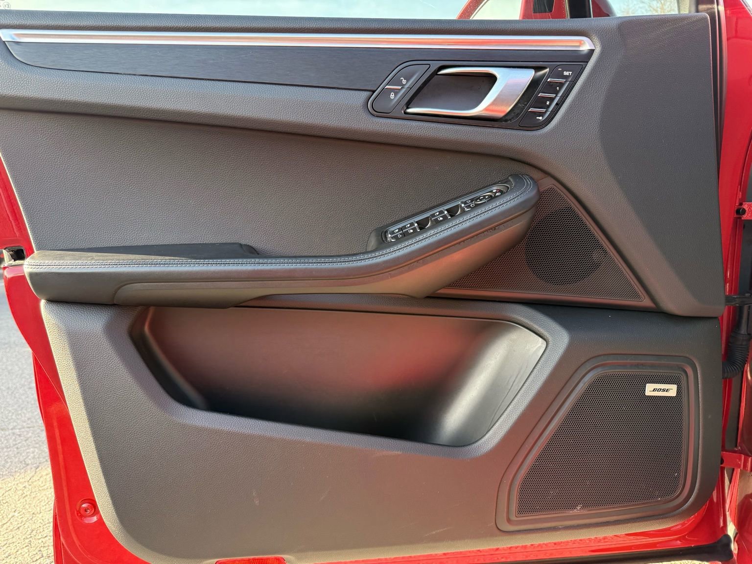 Used 2018 Porsche Macan GTS image 11