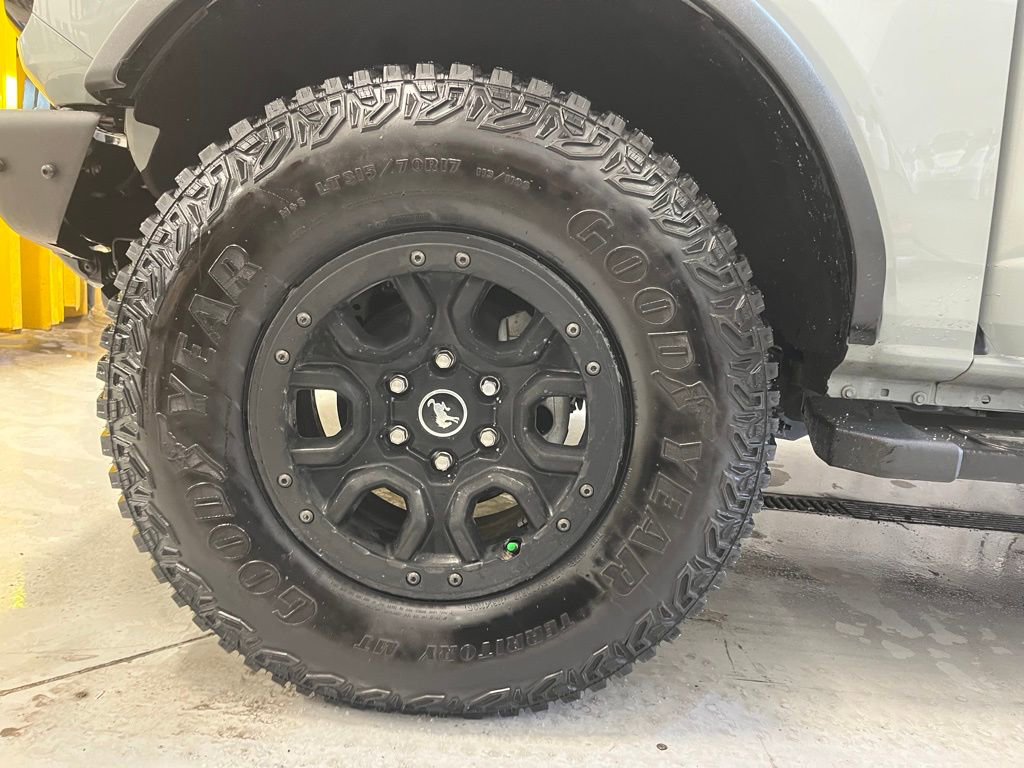 Used 2023 Ford Bronco Wildtrak image 8