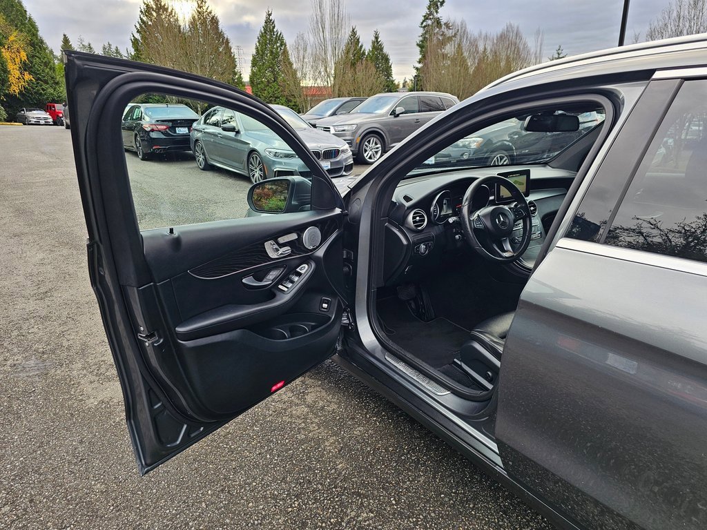 Used 2018 Mercedes-Benz GLC 300 4MATIC image 20