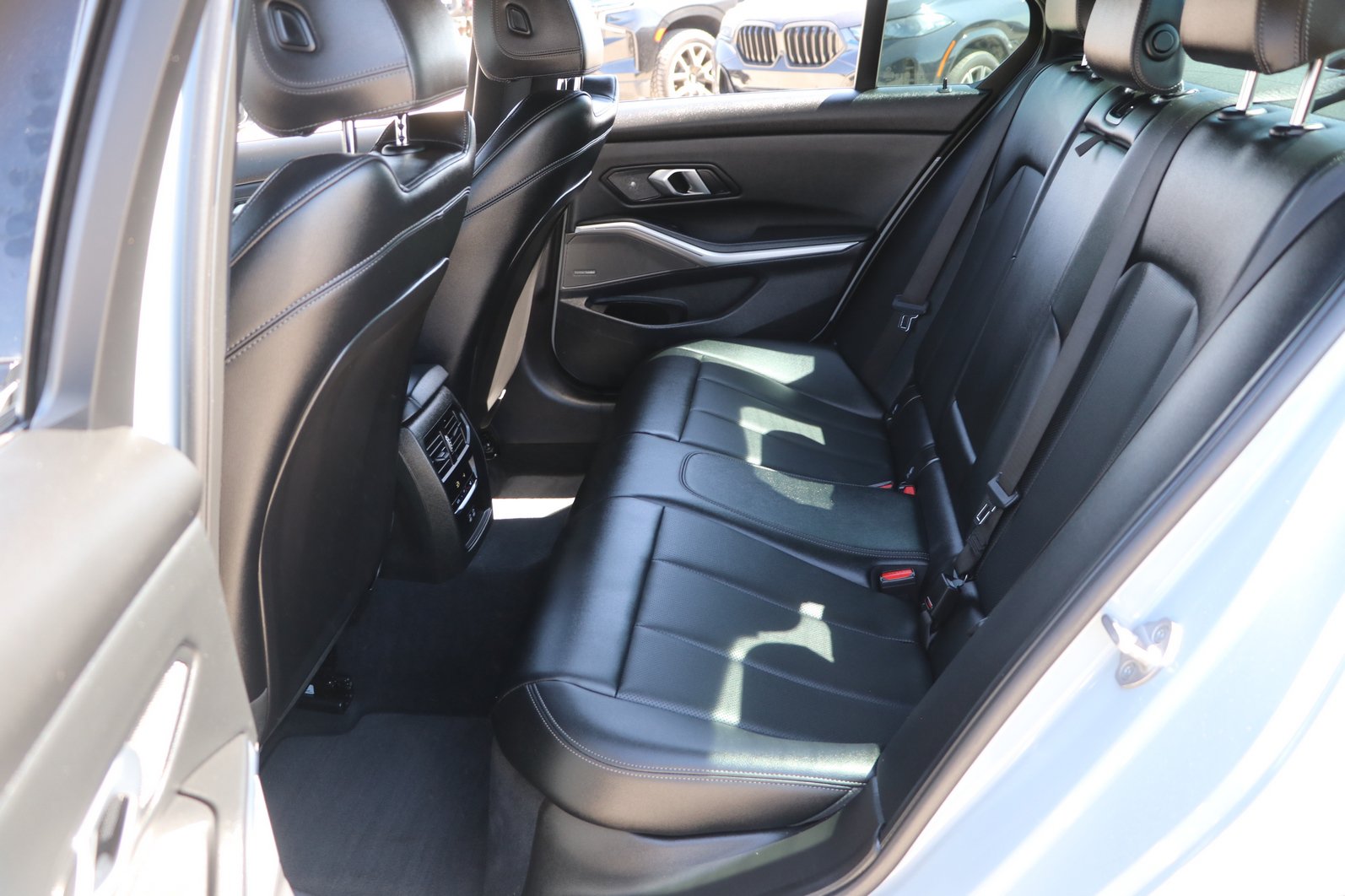 Used 2025 BMW 330i Sedan RWD image 29
