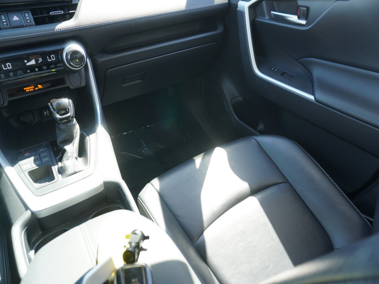 Used 2019 Toyota RAV4 XLE Premium w/ All Weather Liner Package AWD/4WD image 17