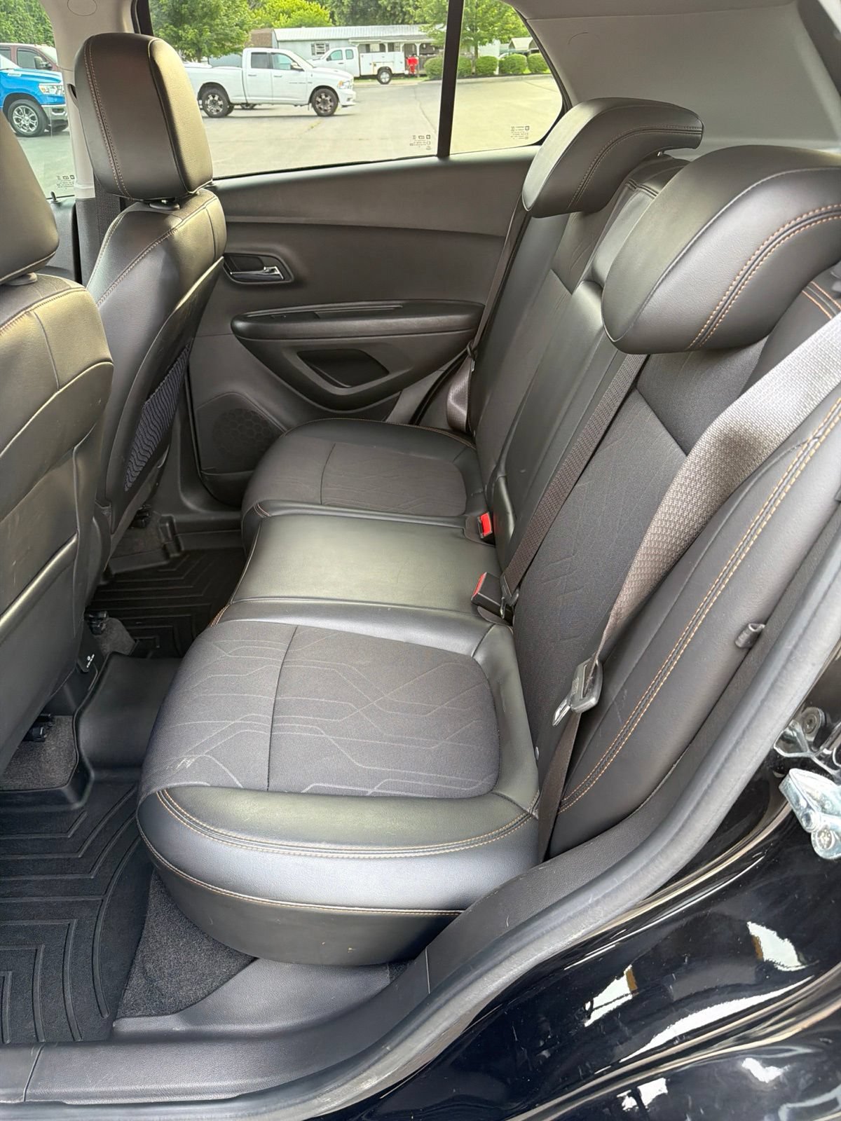 Used 2019 Chevrolet Trax LT w/ LT Convenience Package FWD image 21