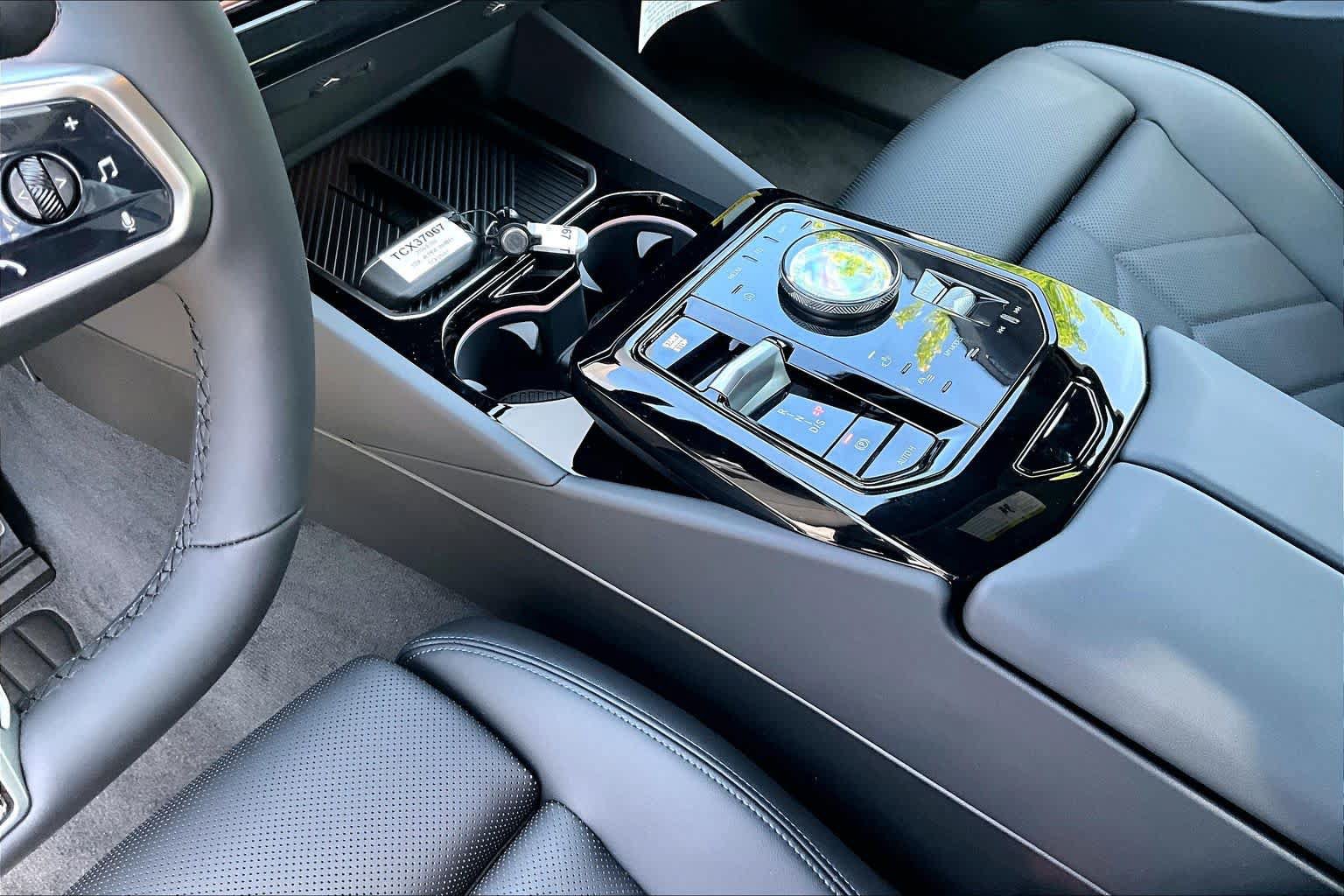 New 2026 BMW 530i w/ M Sport Package RWD image 8