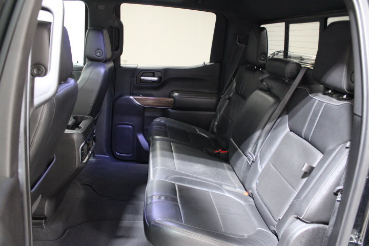 Used 2019 Chevrolet Silverado 1500 High Country w/ Technology Package AWD/4WD image 22