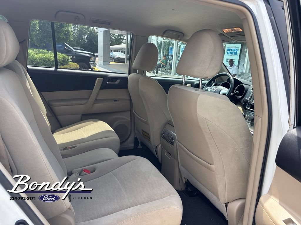 Used 2013 Toyota Highlander Plus FWD image 5