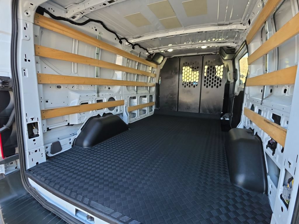 Used 2025 Ford Transit 250 Low Roof w/ Exterior Upgrade Package RWD image 24
