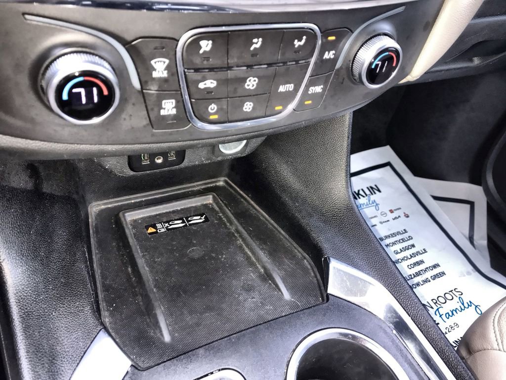 Used 2023 Chevrolet Traverse LT w/ LPO, Floor Liner Package FWD image 17