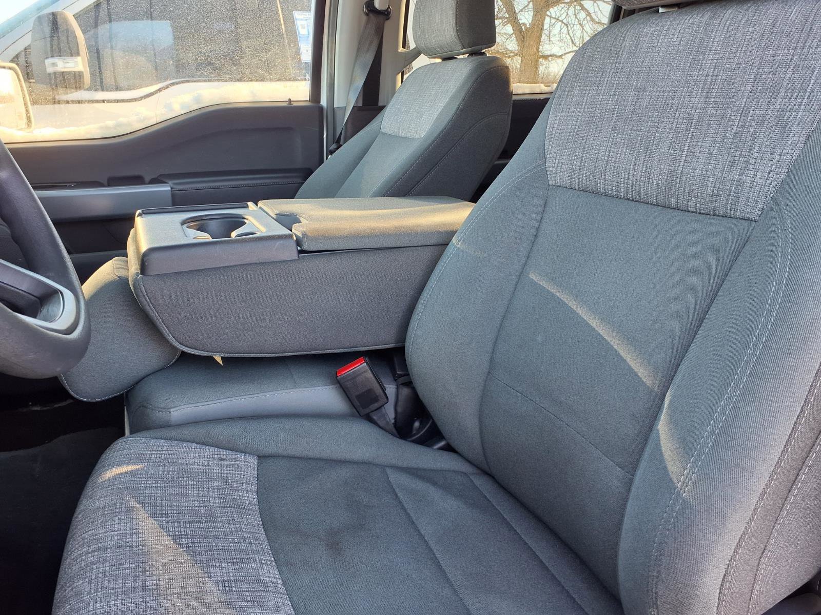 Used 2023 Ford F150 XLT image 3