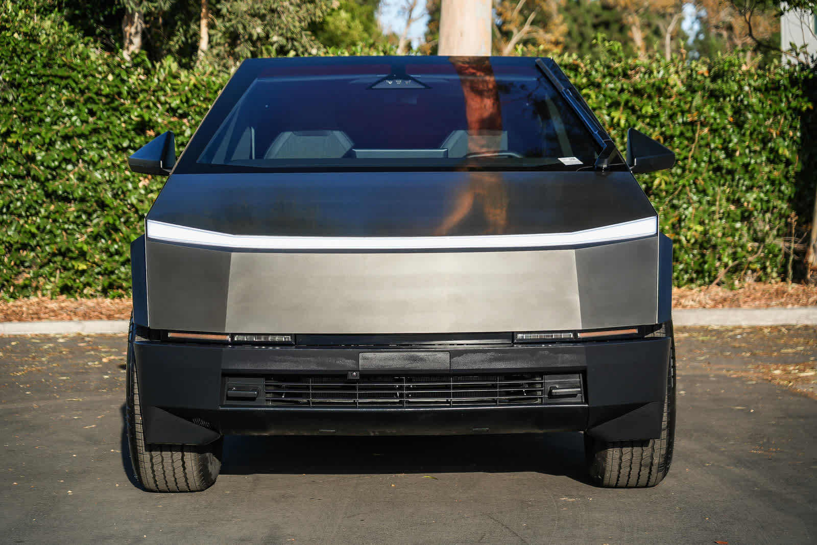 Used 2026 Tesla Cybertruck AWD Crew Cab image 3