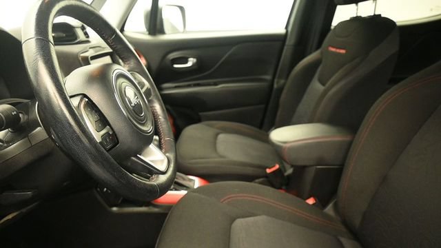 Used 2021 Jeep Renegade Trailhawk AWD/4WD image 21