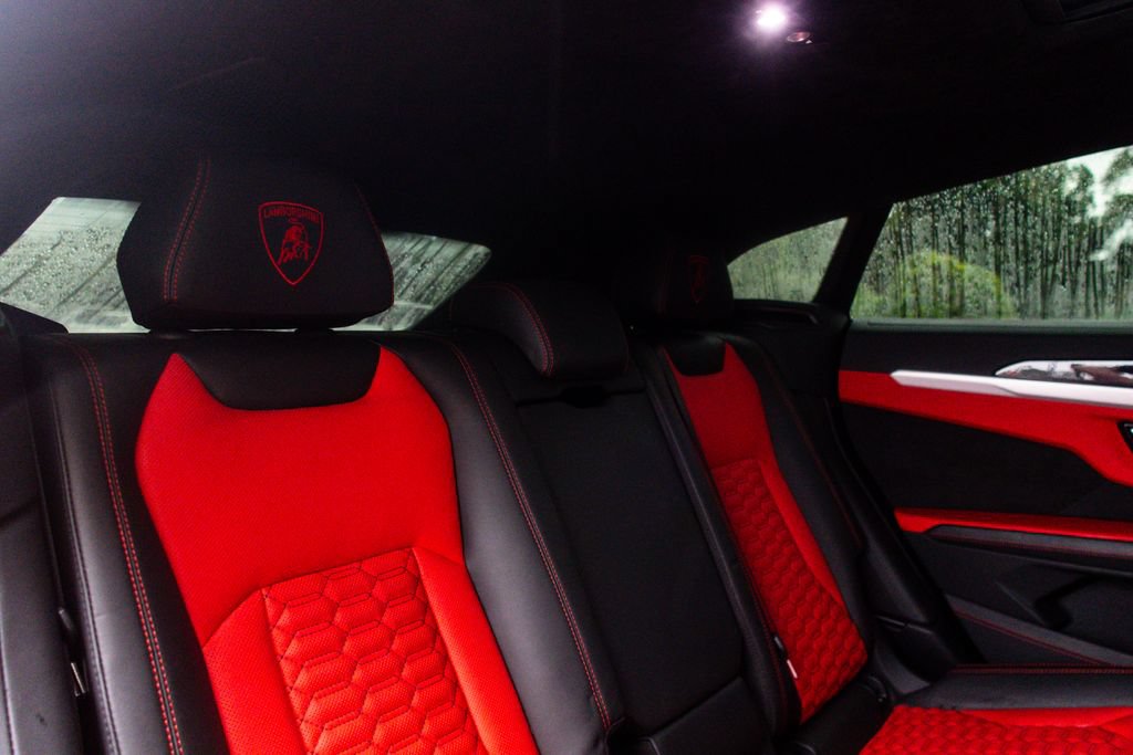 Used 2019 Lamborghini Urus AWD/4WD image 47