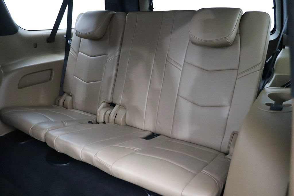 Used 2019 Cadillac Escalade ESV Platinum AWD/4WD image 13