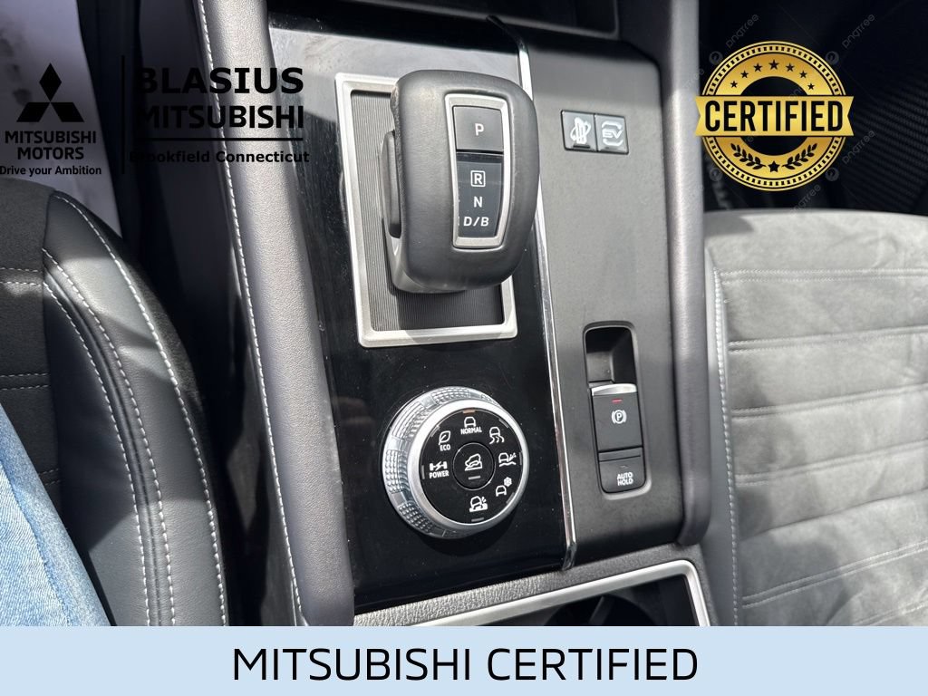 Used 2023 Mitsubishi Outlander 4WD Plug-In Hybrid image 27