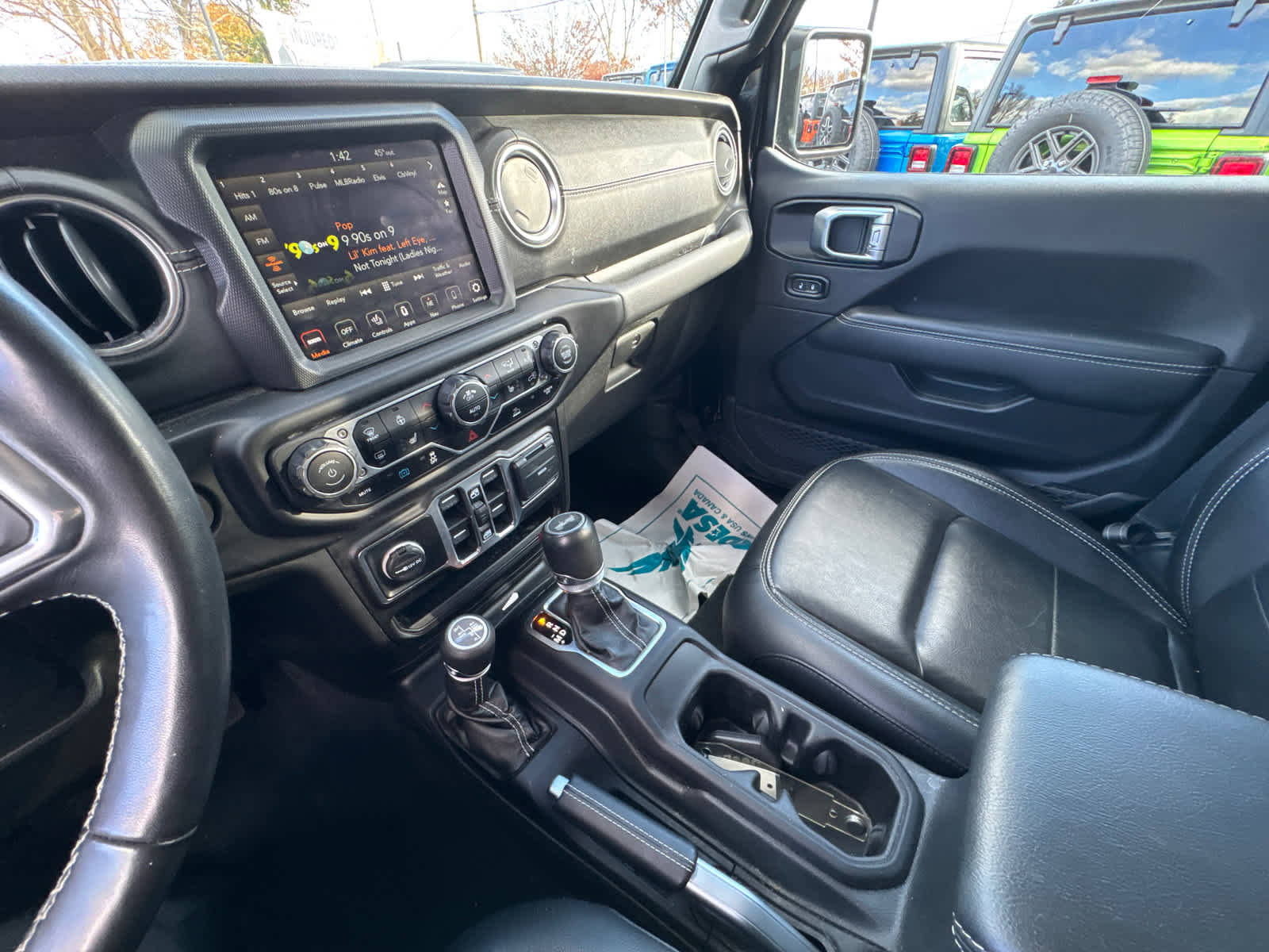 Used 2022 Jeep Wrangler Unlimited Sahara w/ Cold Weather Group image 24