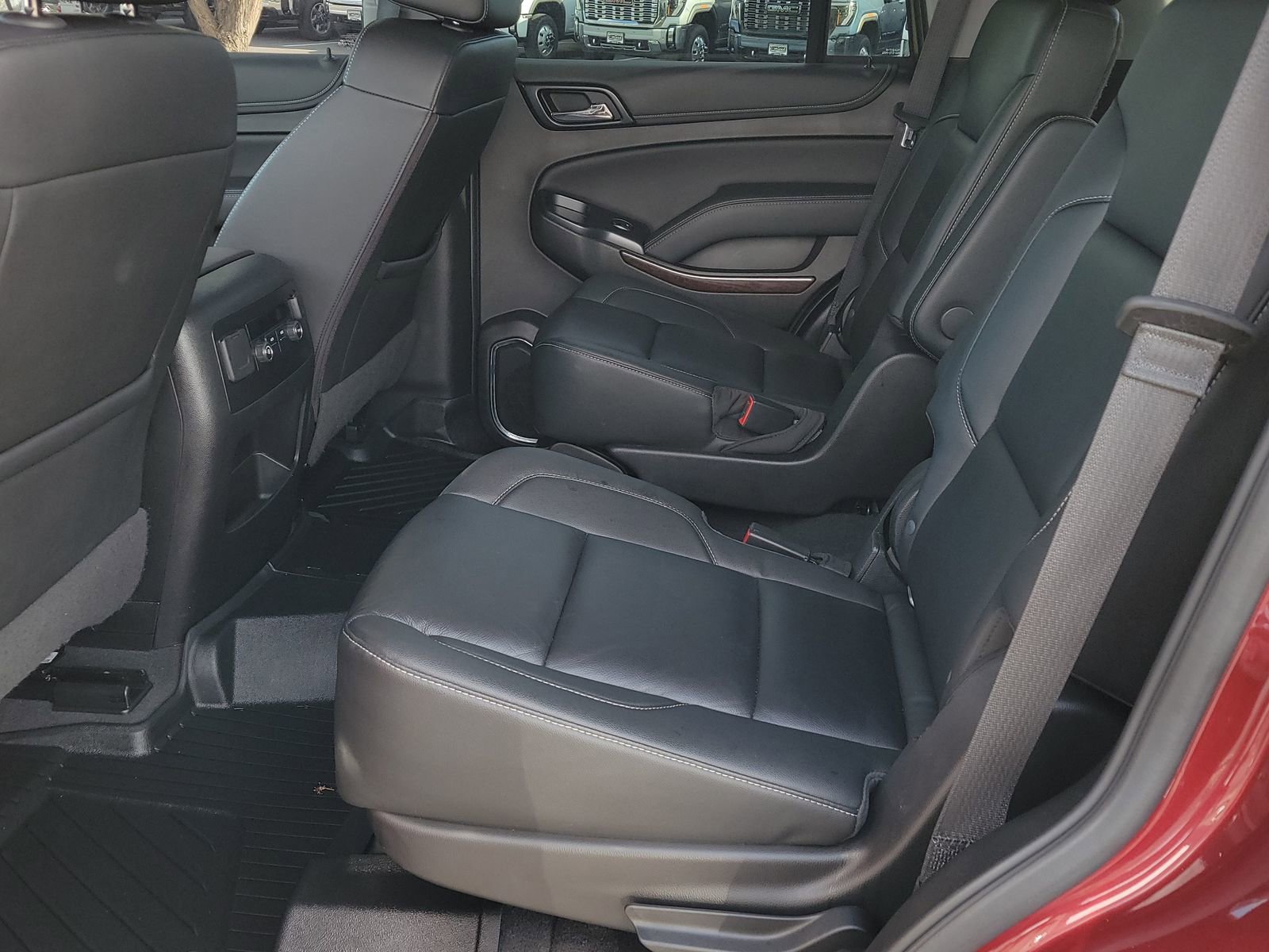 Used 2019 GMC Yukon SLT image 8