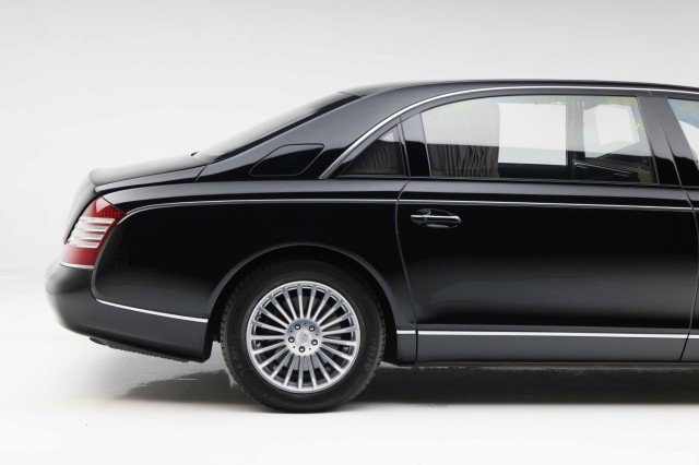 Used 2012 Maybach 62 image 21