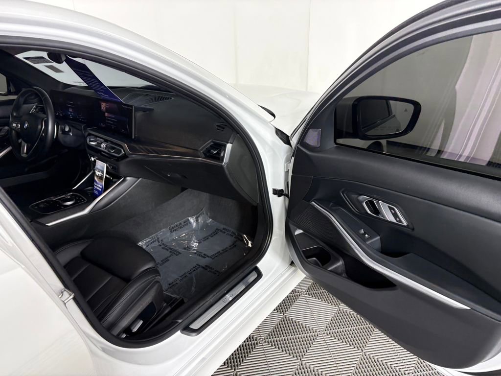 Used 2023 BMW 330i xDrive 330i xDrive w/ Premium Package image 35