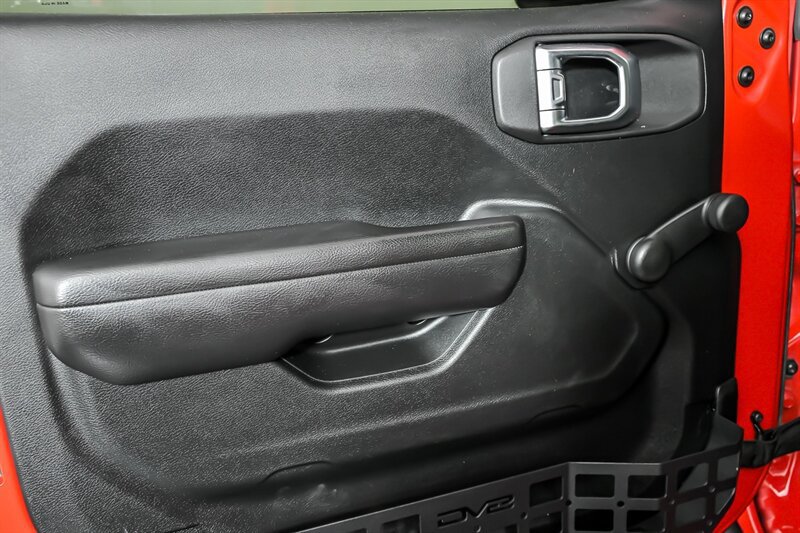 Used 2018 Jeep Wrangler Unlimited Sport AWD/4WD image 13