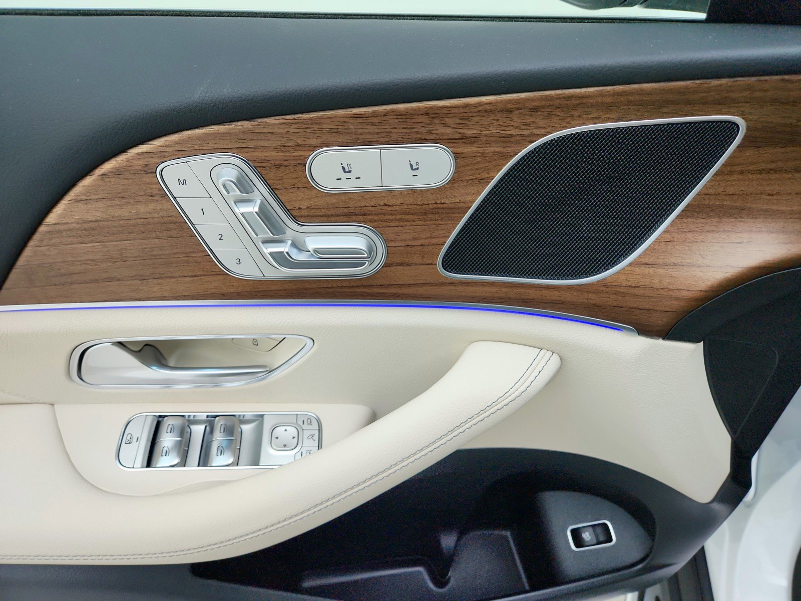 Certified 2025 Mercedes-Benz GLE 350 4MATIC image 20