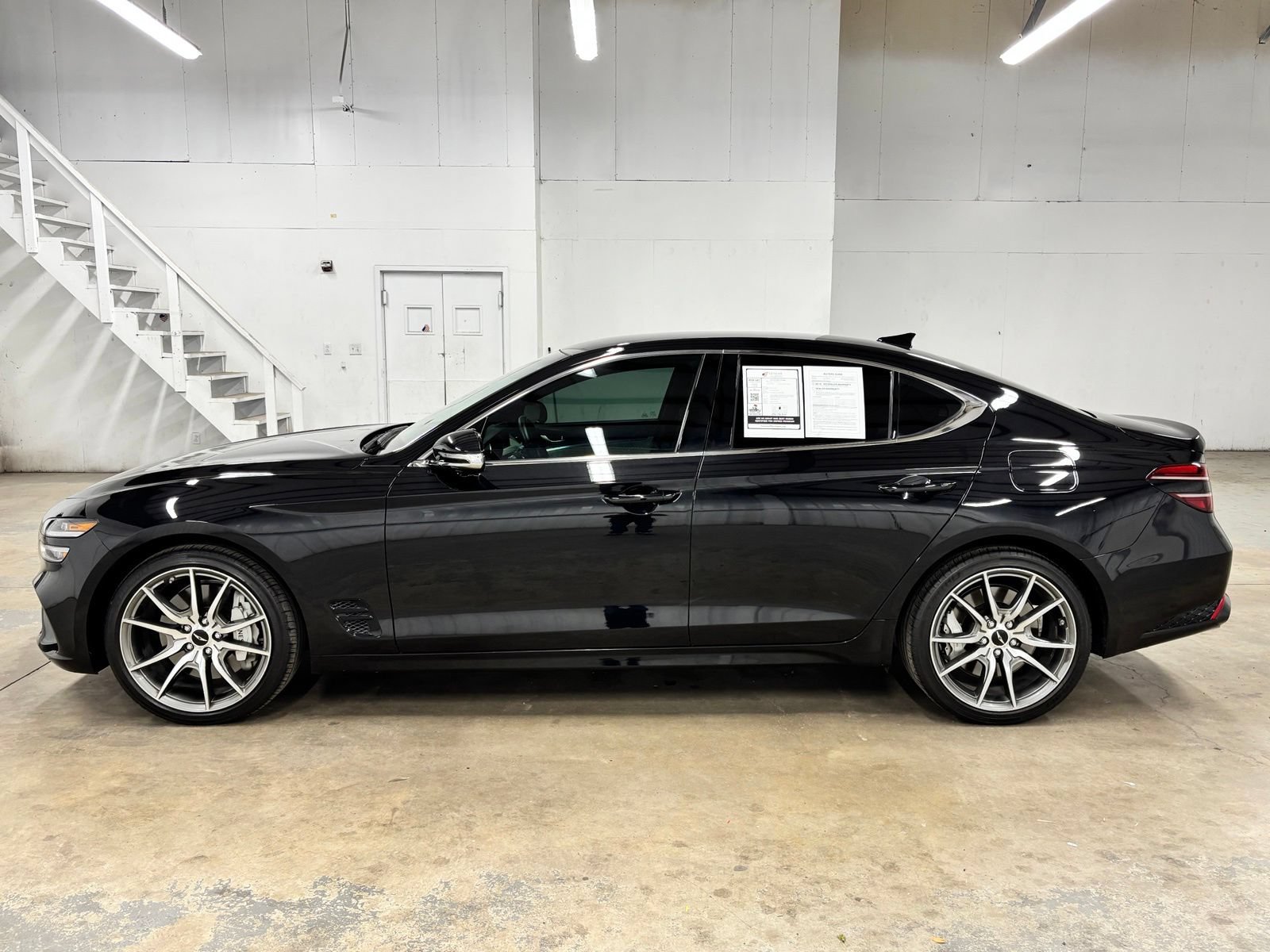 Used 2024 Genesis G70 2.5T RWD image 4