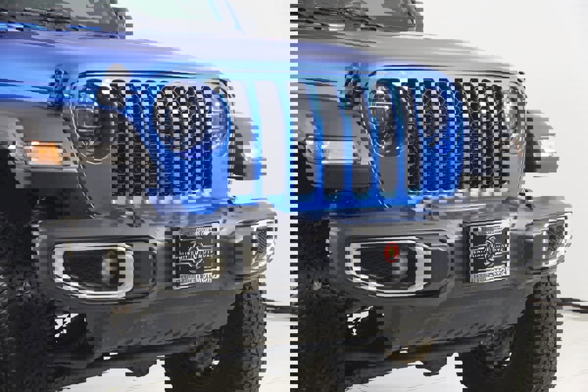 Used 2023 Jeep Gladiator Sport w/ Trailer Tow Package image 39