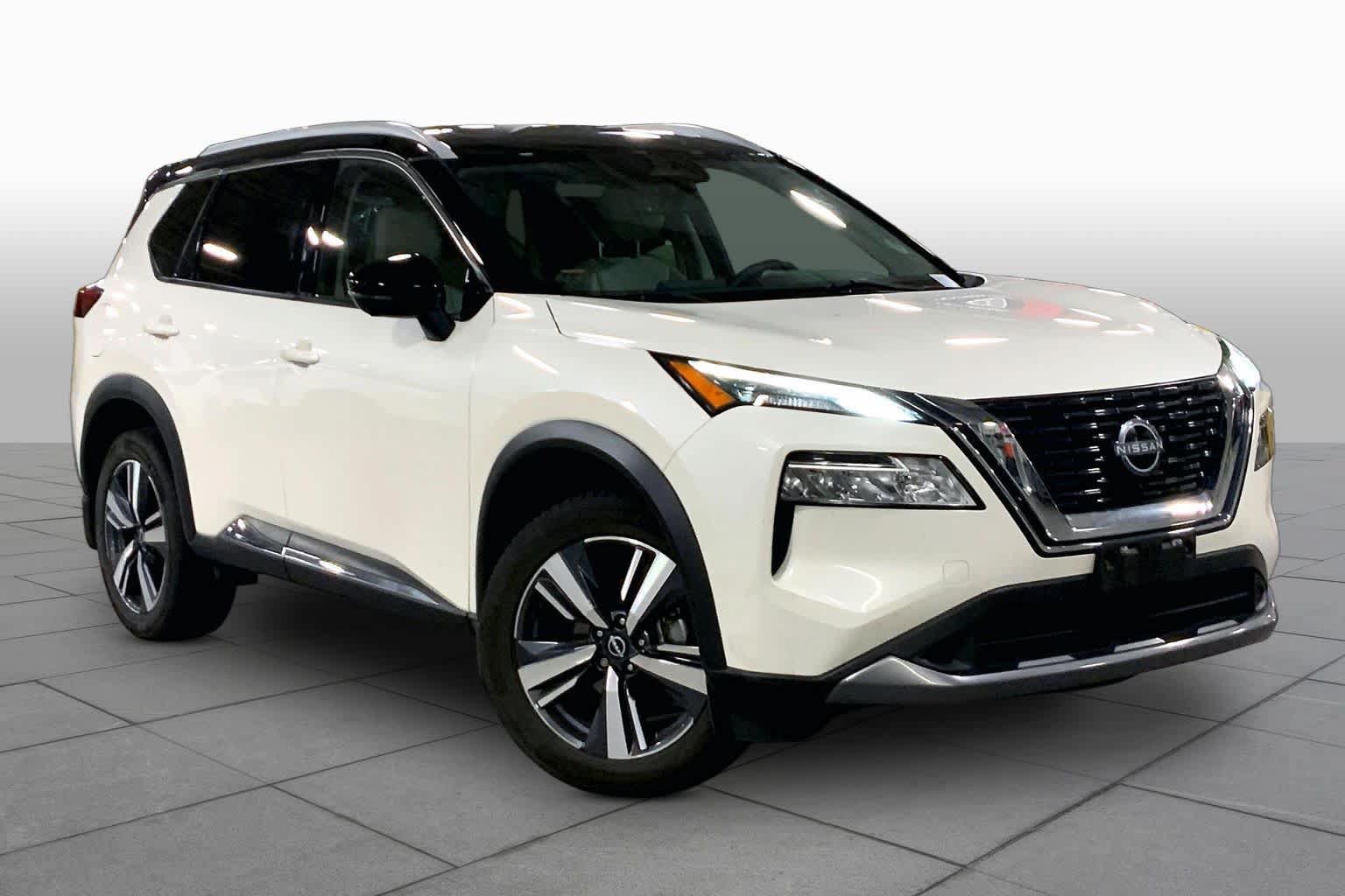 Used 2023 Nissan Rogue SL AWD/4WD image 3