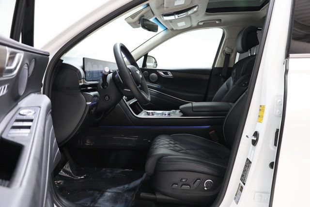 Used 2025 Genesis GV80 3.5T Prestige AWD/4WD image 18