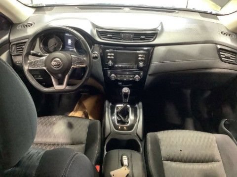Used 2017 Nissan Rogue SV AWD/4WD image 4