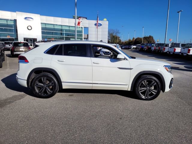 Used 2022 Volkswagen Atlas Cross Sport SEL R-Line AWD/4WD image 12