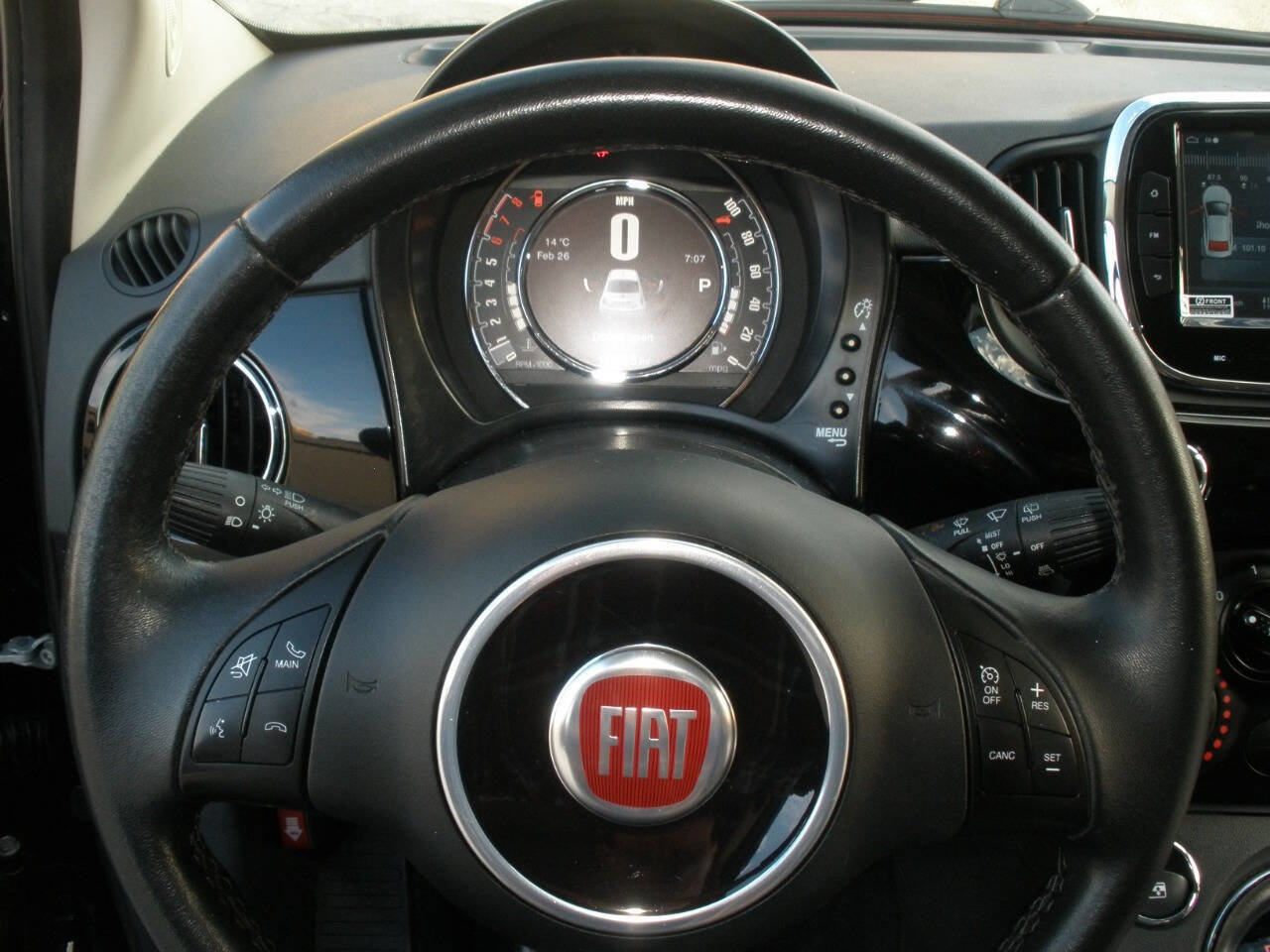 Used 2017 FIAT 500 Pop image 28