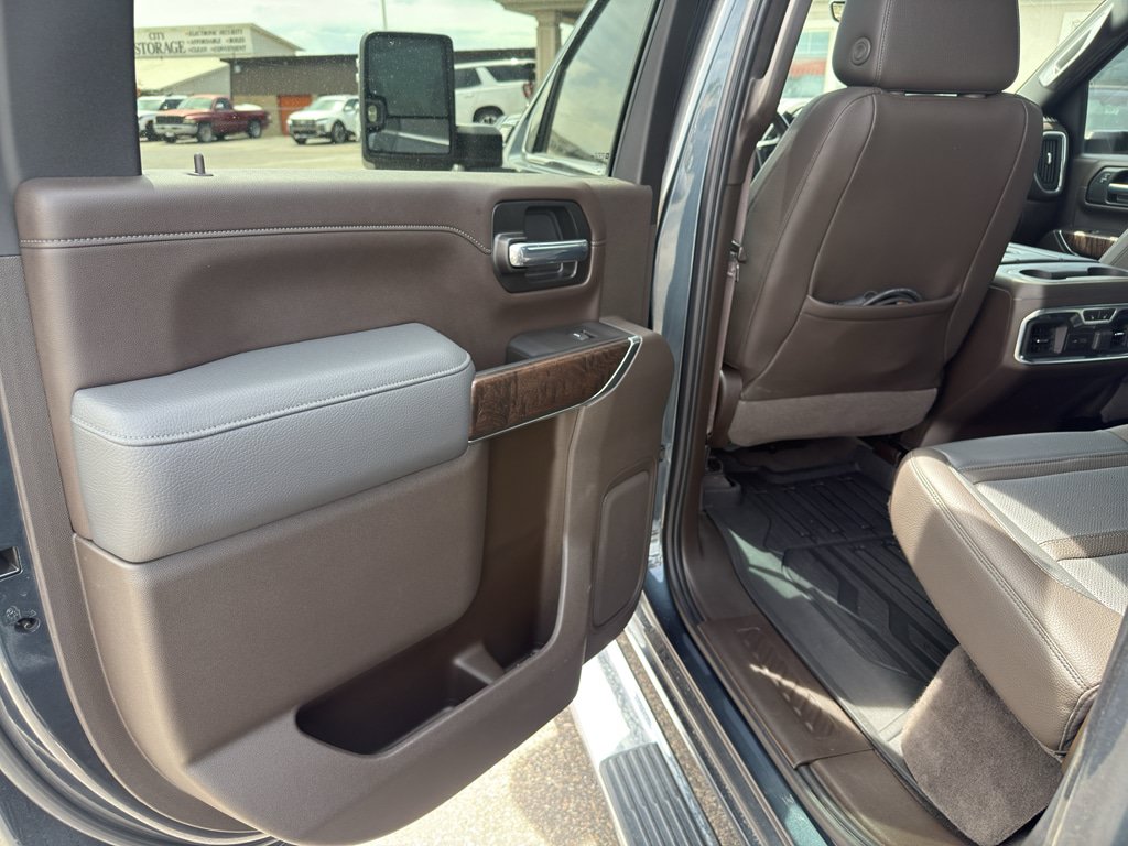 Used 2020 GMC Sierra 2500 Denali w/ Denali Ultimate Package AWD/4WD image 16
