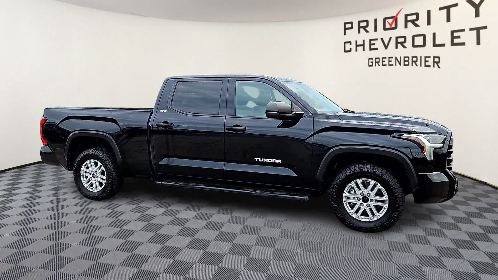 Used 2022 Toyota Tundra SR5 AWD/4WD image 2