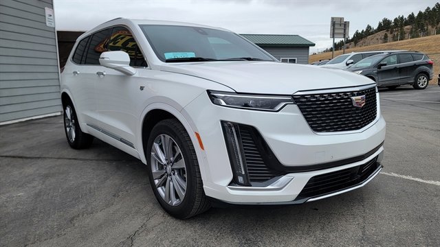 Used 2024 Cadillac XT6 Premium Luxury w/ Technology Package AWD/4WD image 4