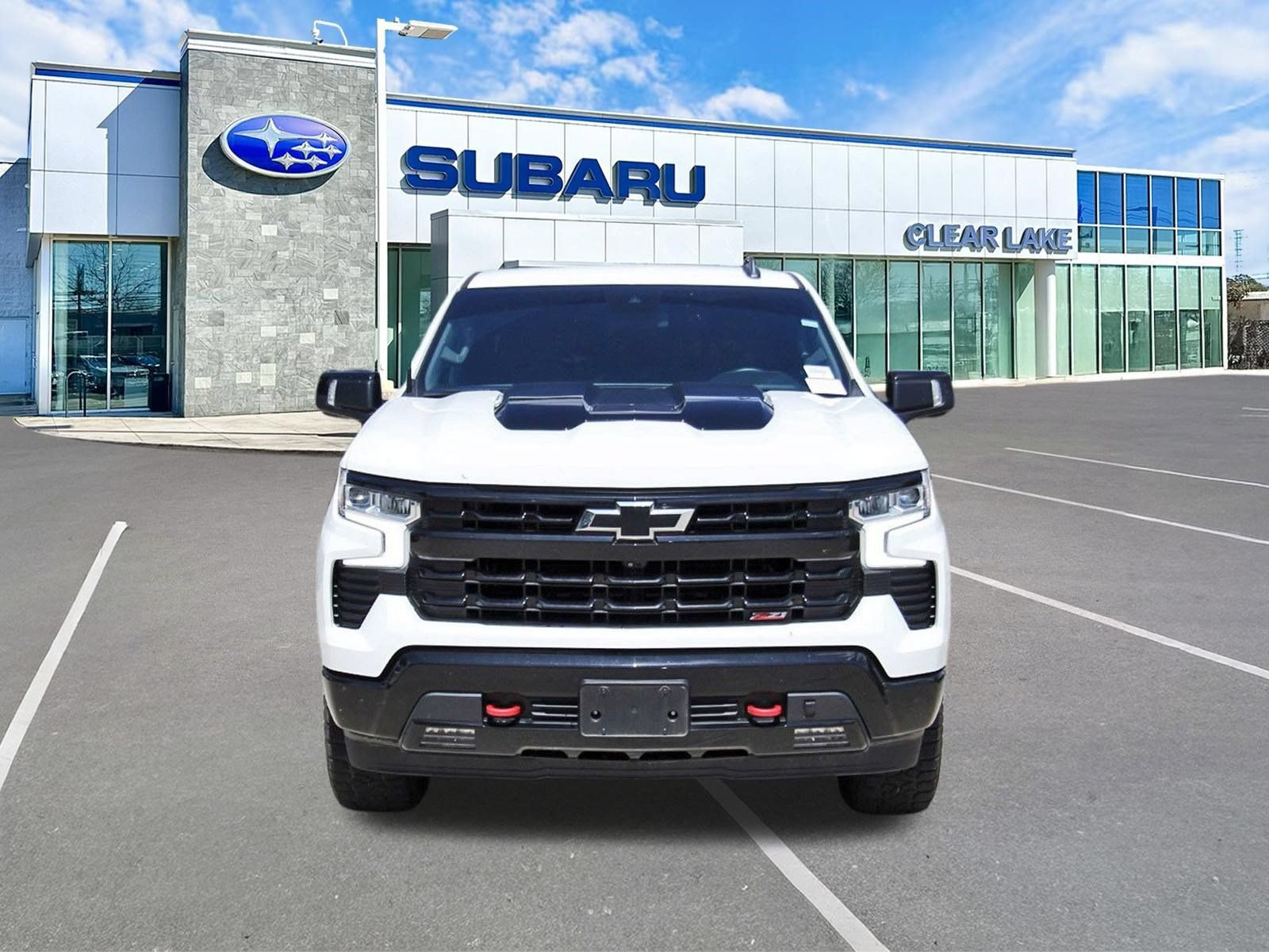 Used 2023 Chevrolet Silverado 1500 LT Trail Boss w/ LT Trail Boss Premium Package AWD/4WD image 2